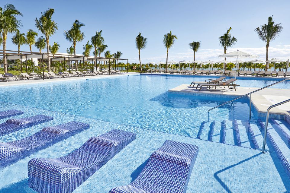 Riu Palace Costa Mujeres – photo 3 of 10